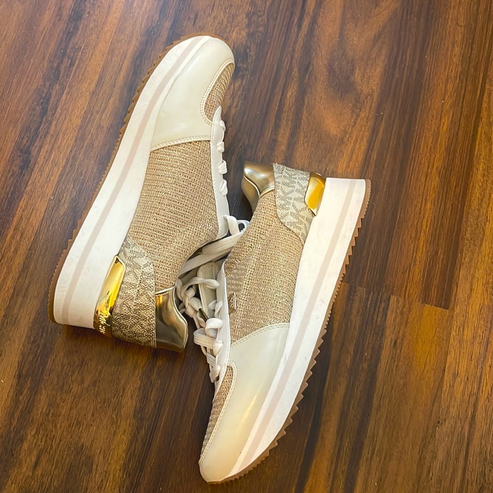 Michael Kors Champagne sparkly super fly sneakers, size 8M, a perfect pair!
